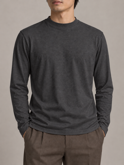 ローモックネック 長袖Tシャツ・チャコールの着用イメージ