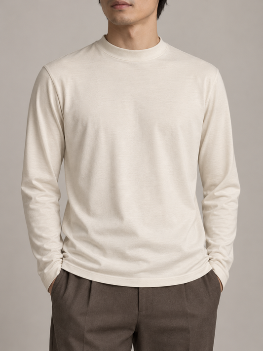 ローモックネック 長袖Tシャツ・ウォームエクリュの着用イメージ