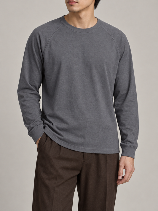 ラグランライン 長袖Tシャツ・スレートグレーの着用イメージ